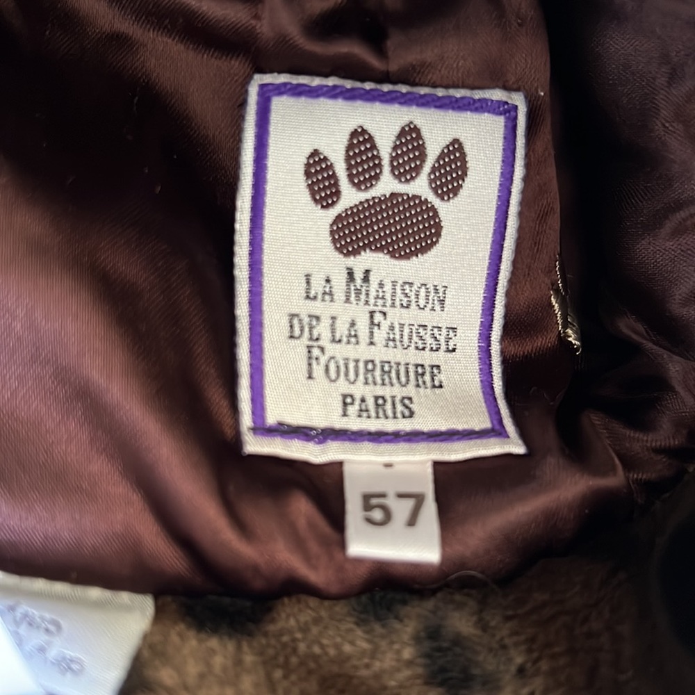 🔹 La Maison De La Fausse Fourrure Paris Fuzzy Polka dot Bucket Hat - Picture 5 of 7